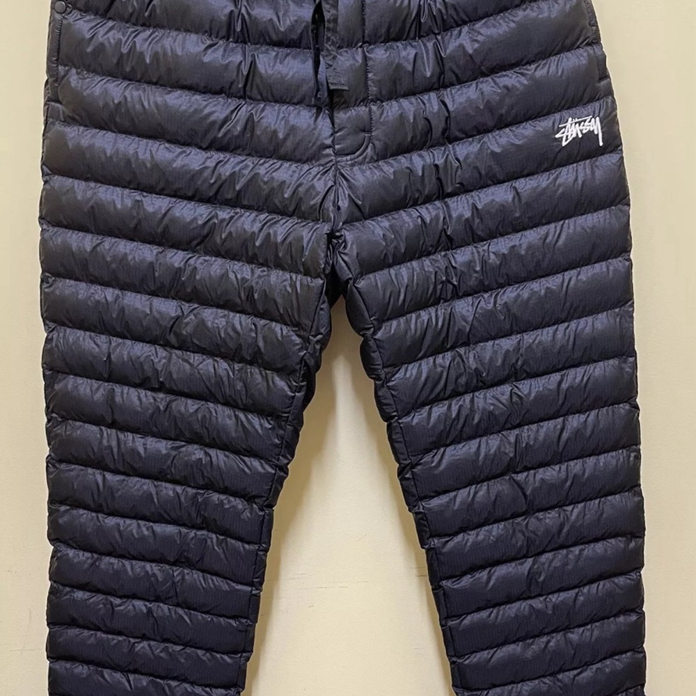 Stussy X Nike Insulated Pants

NWT

Pictures are my personal pair. (2 in stock)